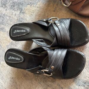 St. John's Bay Black Sandals with Sleek Design
